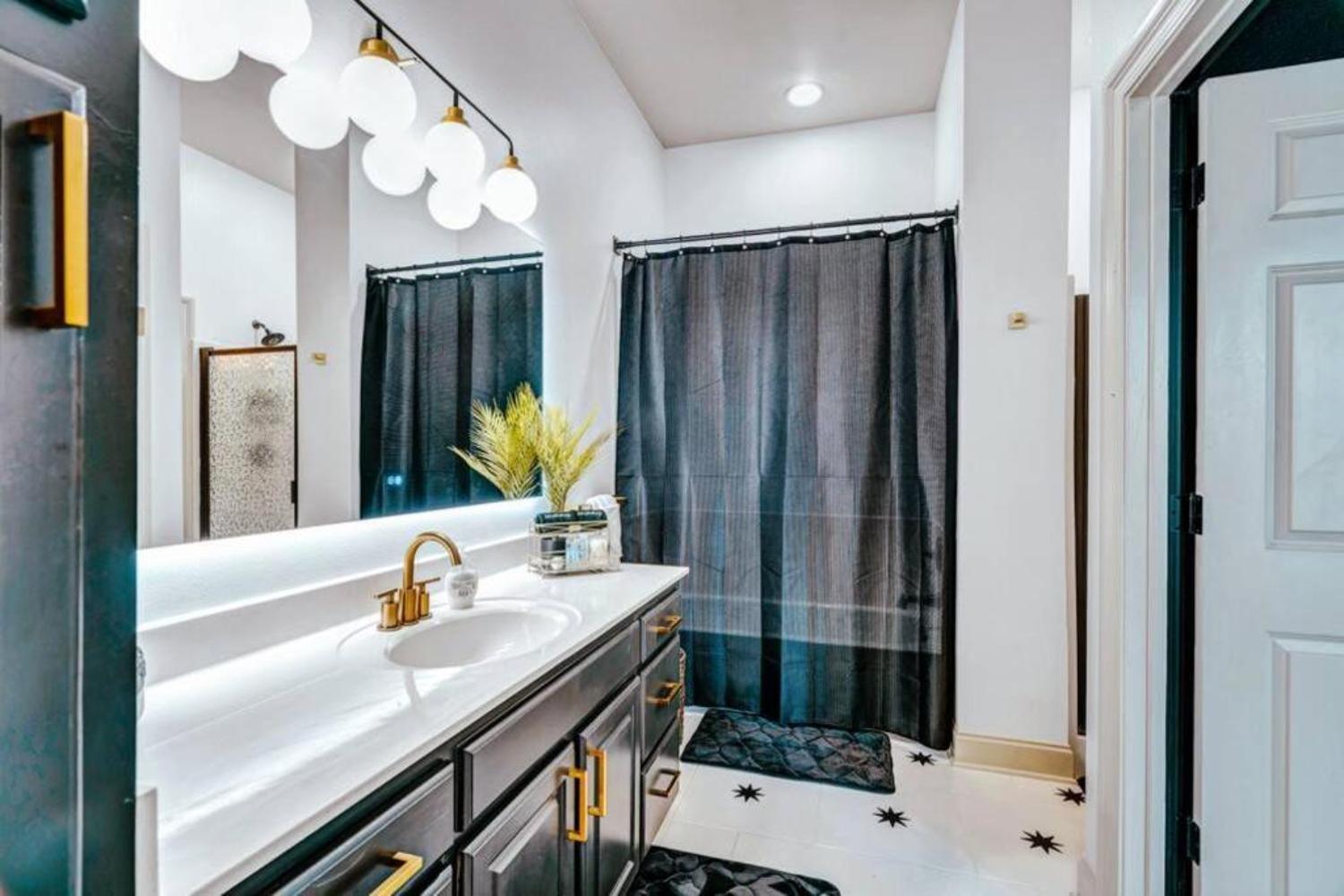 Stylish & Romantic Home, Long-Term Friendly, King Батон-Руж Екстер'єр фото